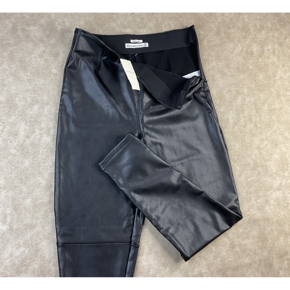Abercrombie & Fitch Pants - Abercrombie‎ & Fitch Pants Vegan Leather Skinny High Rise Faux Women Sz M Short